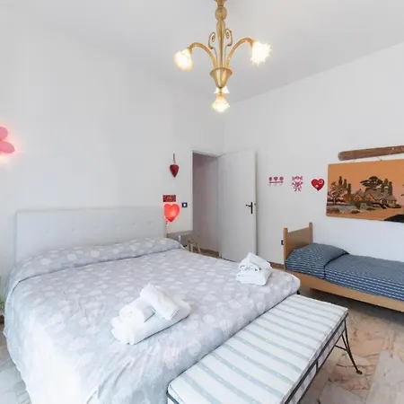 아파트 Accogliente Tra Il Mare E Collina Casa Dipli 페자로